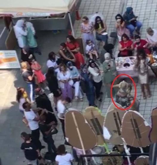 Son dakika... Bakan Koca Bursalıları uyarmıştı Dansözlü iş yeri açılışında koronavirüs unutuldu