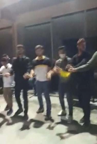 Son dakika... Bakan Koca Bursalıları uyarmıştı Dansözlü iş yeri açılışında koronavirüs unutuldu