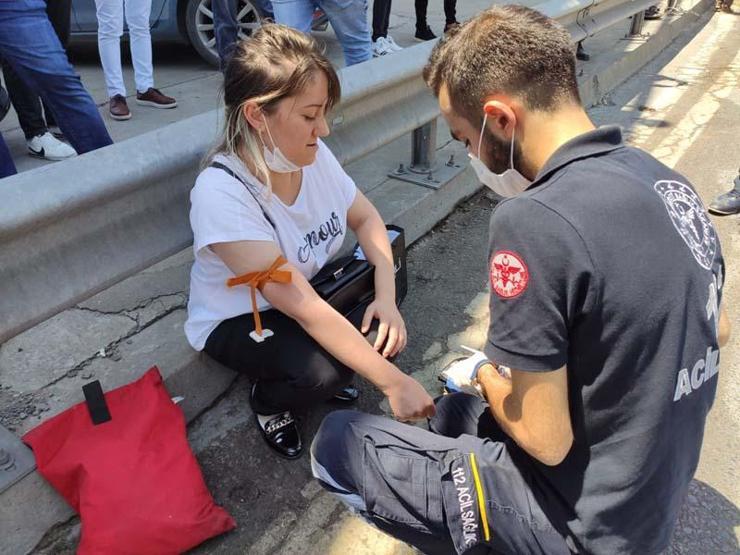 Son dakika... İstanbulda feci kaza Trafik kilitlendi...
