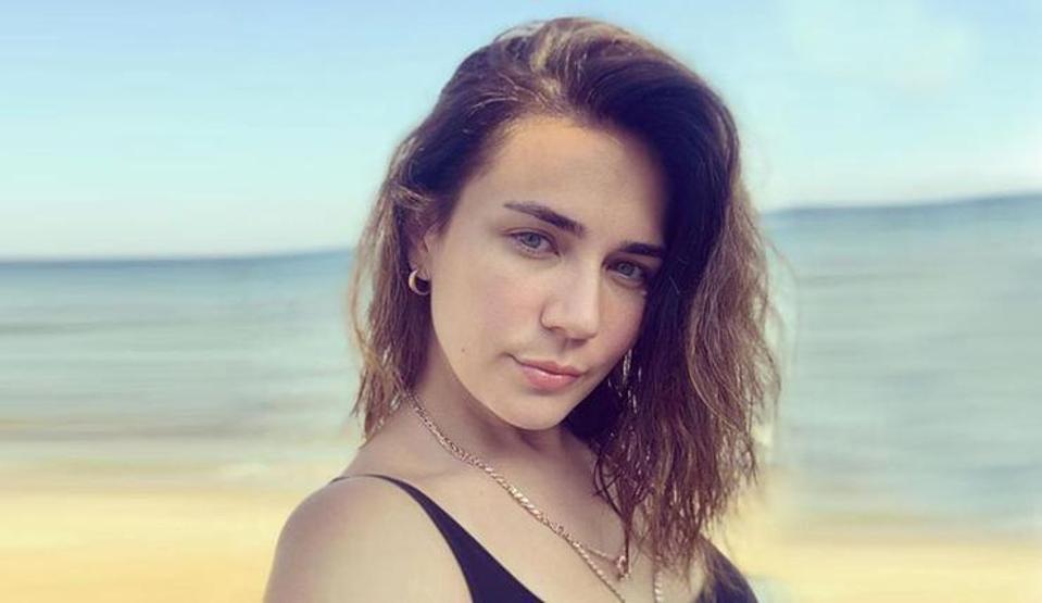 Buse Varolun terlikleri olay oldu