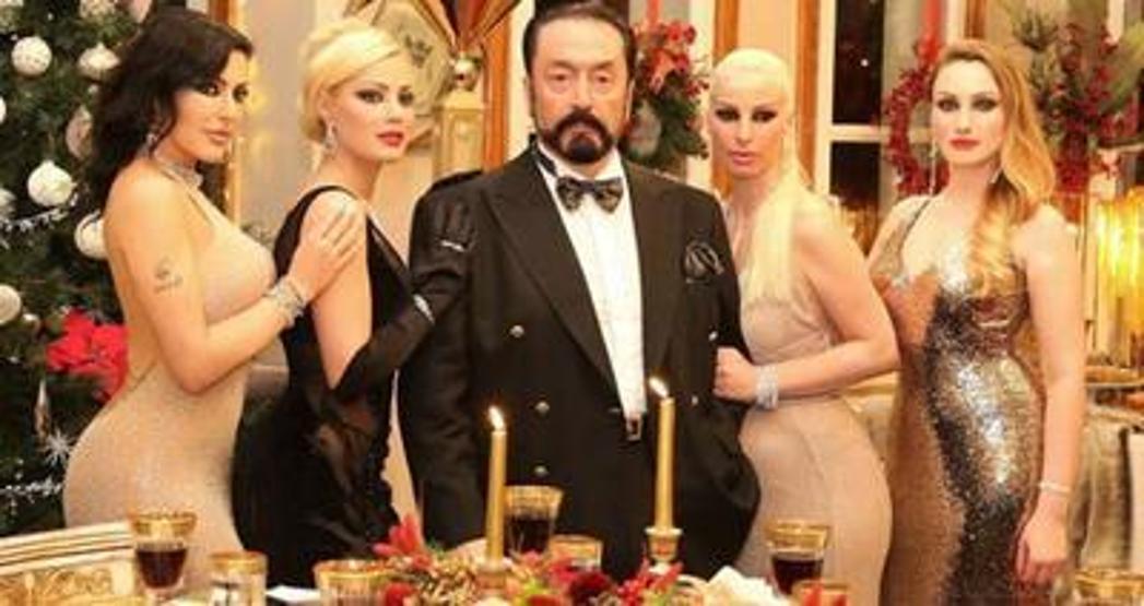 Adnan Oktar duruşmasında ilginç anlar: Hocam saçlarınız çok güzel maşallah