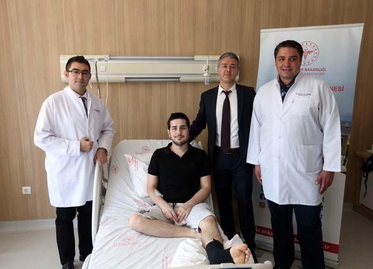 Yüzünün yarısı alınan hastaya bacağından yeni yüz yapıldı