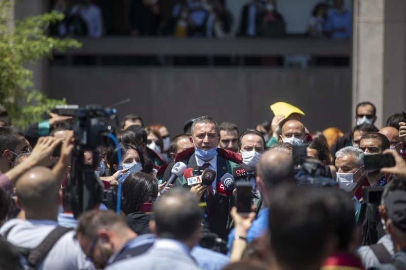 Son dakika... Ankara Barosu avukatları çoklu baro düzenlemesini protesto etti