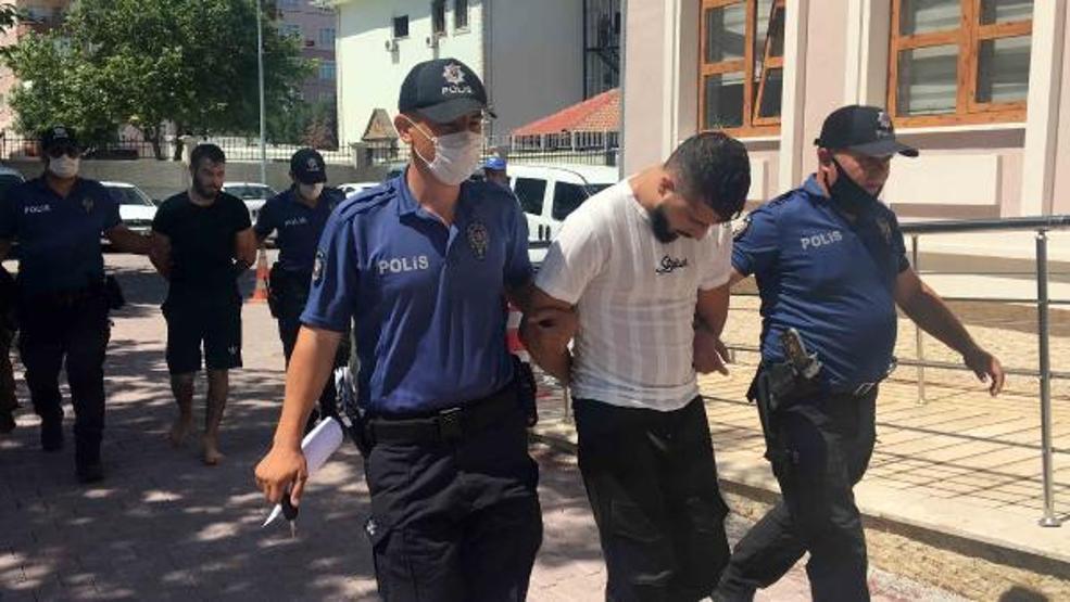 Son dakika... 550 bin TL çalan hırsızlar, kadın kıyafetiyle kaçmaya çalışırken yakalandı