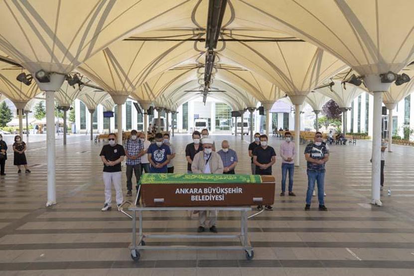 Son dakika Tiyatro ve sinema oyuncusu Jale Aylanç, son yolculuğuna uğurlandı
