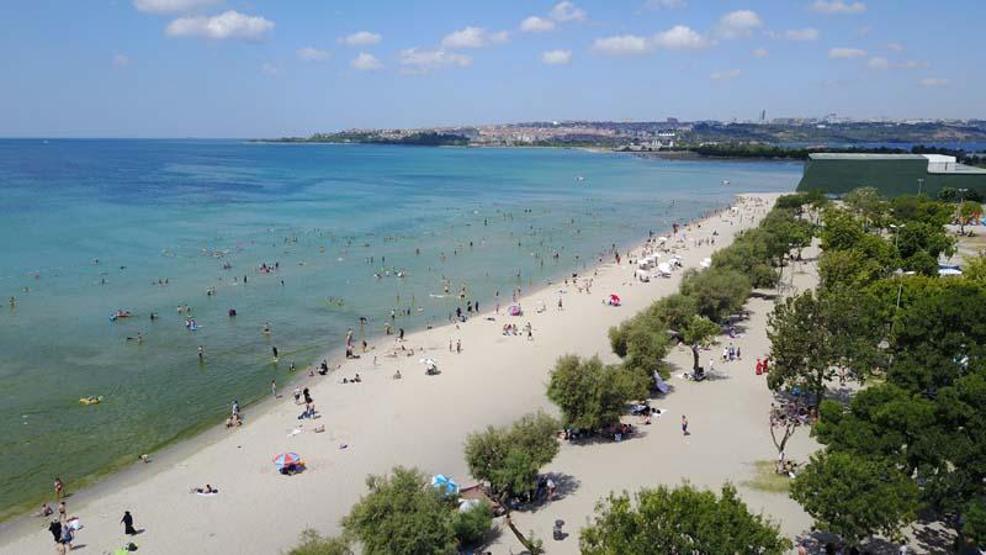 Menekşe Plajında hafta sonu yoğunluğu