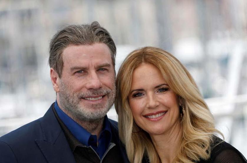 John Travoltanin eşi Kelly Preston kansere yenildi