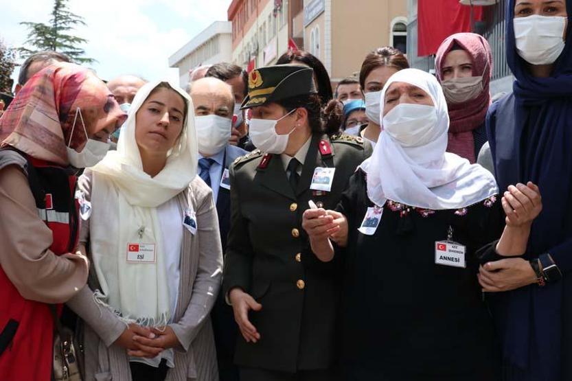 Son dakika... Şehit Astsubay Demirci, son yolculuğuna uğurlandı