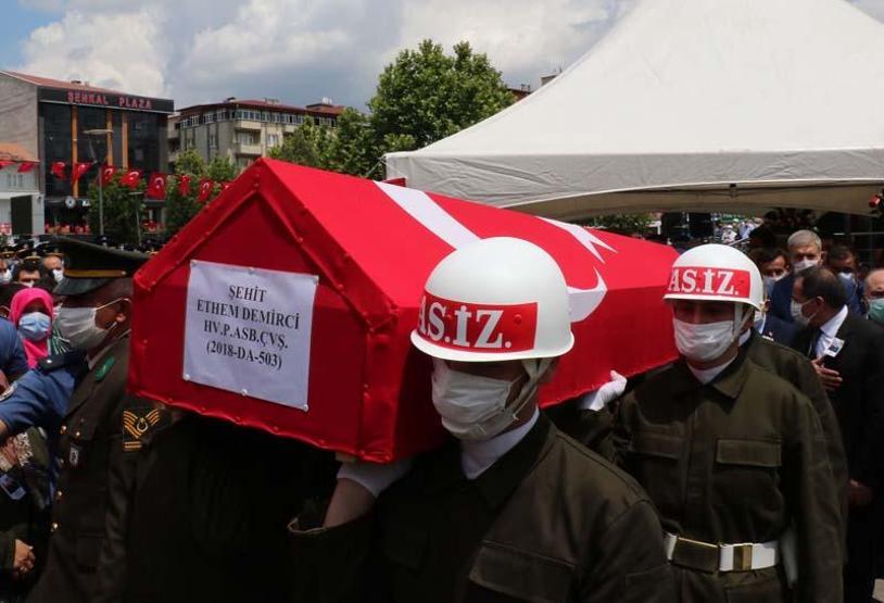 Son dakika... Şehit Astsubay Demirci, son yolculuğuna uğurlandı