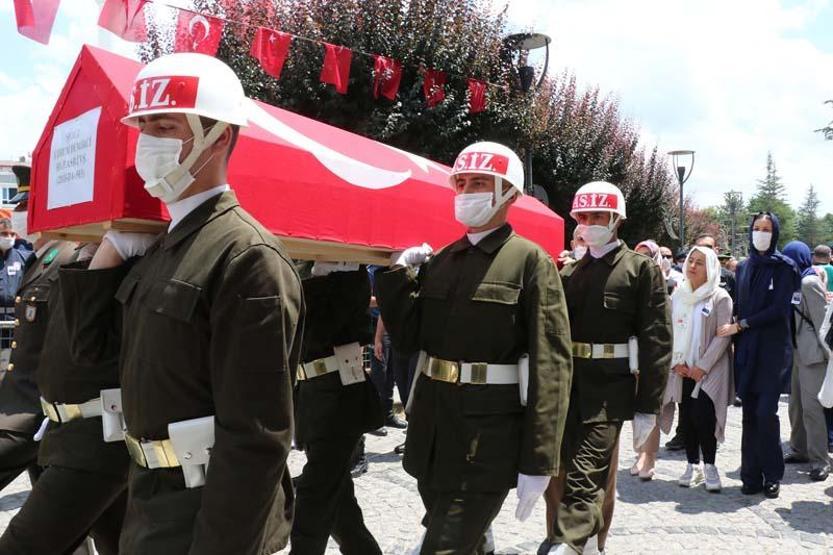 Son dakika... Şehit Astsubay Demirci, son yolculuğuna uğurlandı