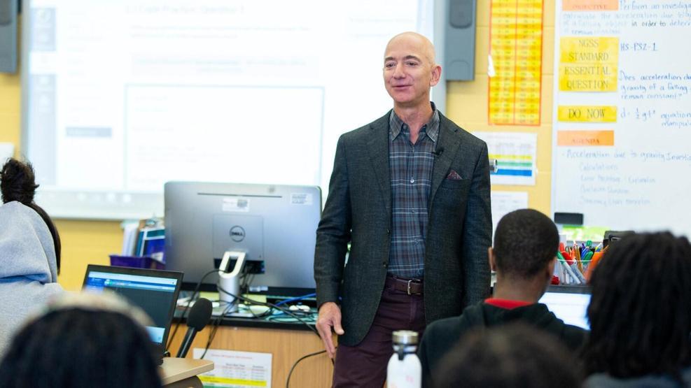 Amazonun kurucusu Jeff Bezosun serveti bir günde 13 milyar dolar arttı
