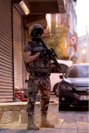 İstanbulda siber suçlara yönelik eş zamanlı operasyon başlatıldı
