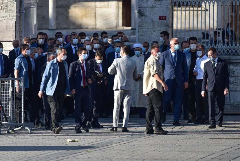 Son dakika haberi... Cumhurbaşkanı Erdoğan, Ayasofya Camisinin tabelasını açtı