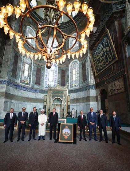 Son dakika haberi... Cumhurbaşkanı Erdoğan, Ayasofya Camisinin tabelasını açtı