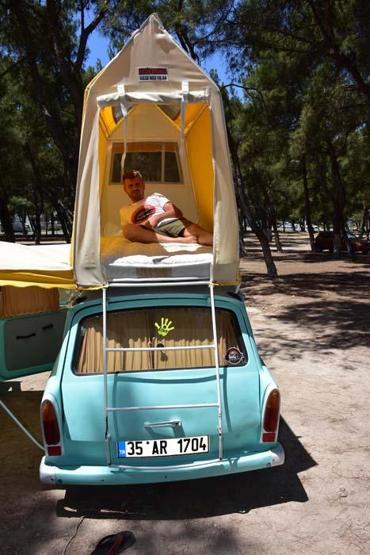 Klasik otomobili karavan yaptı