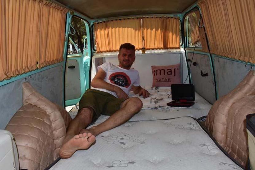 Klasik otomobili karavan yaptı