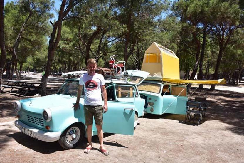 Klasik otomobili karavan yaptı