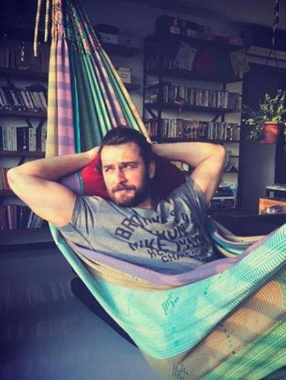 Birkan Sokullu ile Eda Gürkaynaktan aşk pozu
