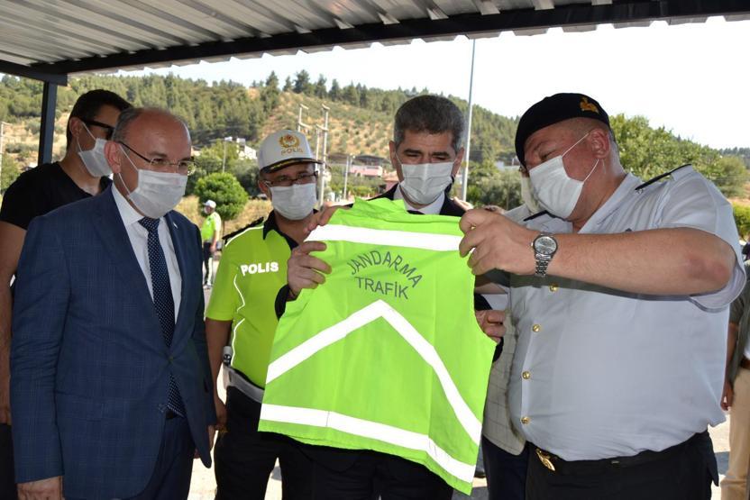 Bakan Yardımcısı İnce, Salihlide trafik denetimine katıldı