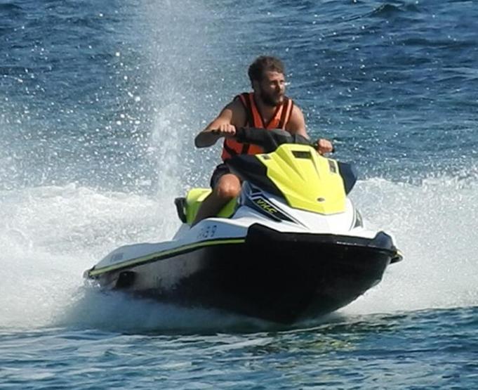 Ümit Kantarcılardan jet-ski şov