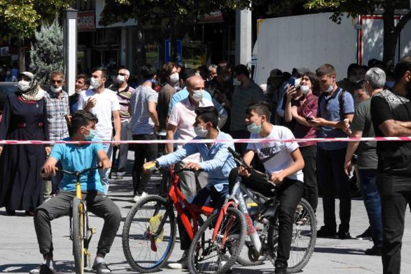 Son dakika... İntihar girişimini izleyebilmek için koronavirüs tedbirlerini hiçe saydılar