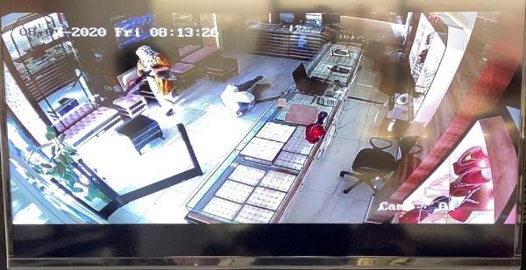 Son dakika... Kuyumcu soygununu karı- koca engelledi