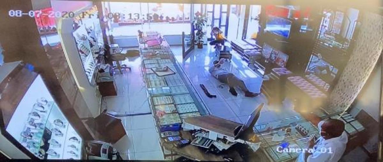 Son dakika... Kuyumcu soygununu karı- koca engelledi
