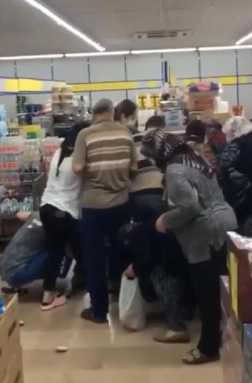 Son dakika... Markette ucuz kapak izdihamı