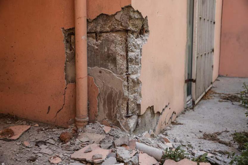 İstanbulda korku apartmanı... Binada oturanlar çaresizlik içinde