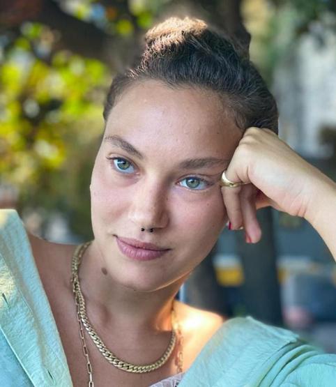 Umut Evirgen ve Melisa Şenolsun aşk yaşıyor