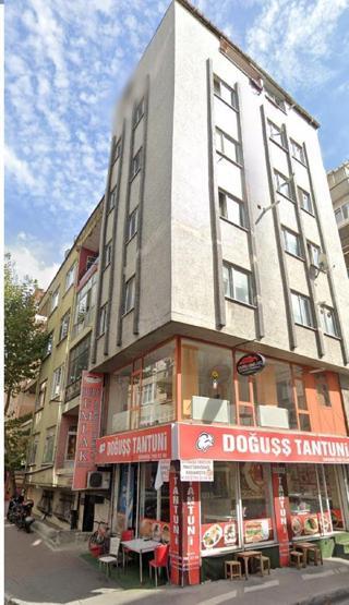 Son dakika... Bahçelievlerde depremden sonra boşaltılan iki bina yıkıldı