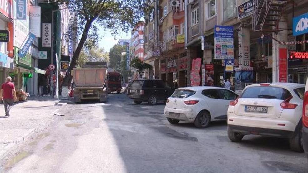 Son dakika... Bakırköy’de bitmeyen alt yapı çalışması esnafı bezdirdi
