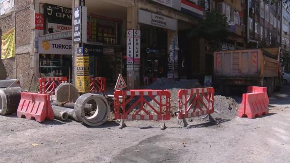 Son dakika... Bakırköy’de bitmeyen alt yapı çalışması esnafı bezdirdi