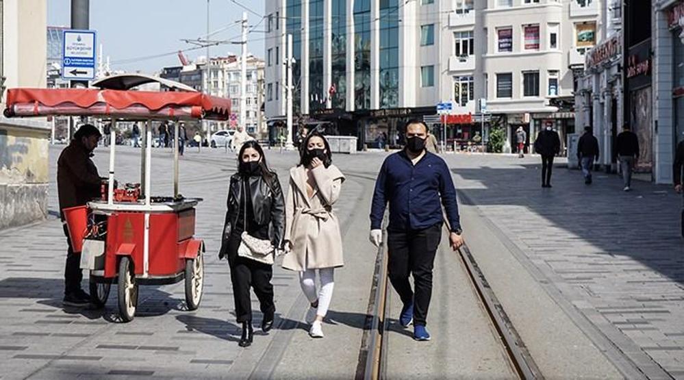 Bakan Koca tek tek video konferansla görüştü 14 şehir için korona zirvesi