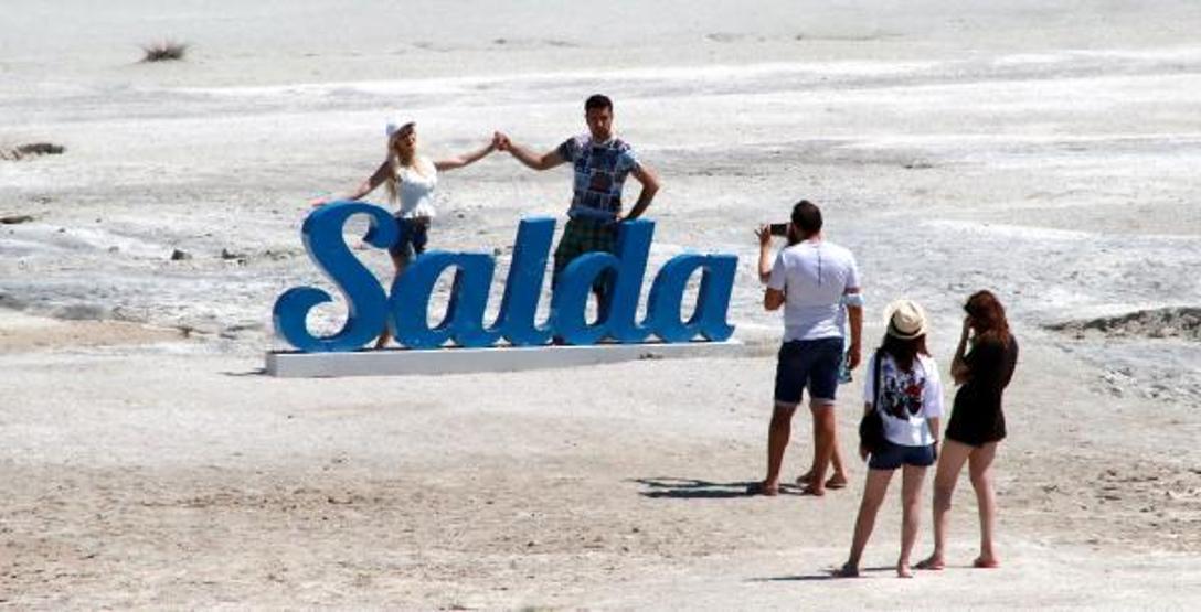 Salda Gölüne ziyaretçi yoğunluğu