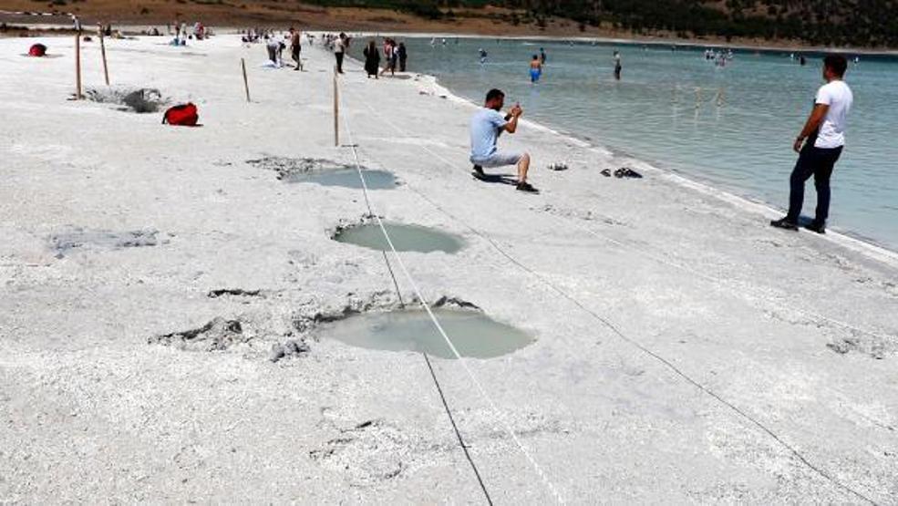 Salda Gölüne ziyaretçi yoğunluğu