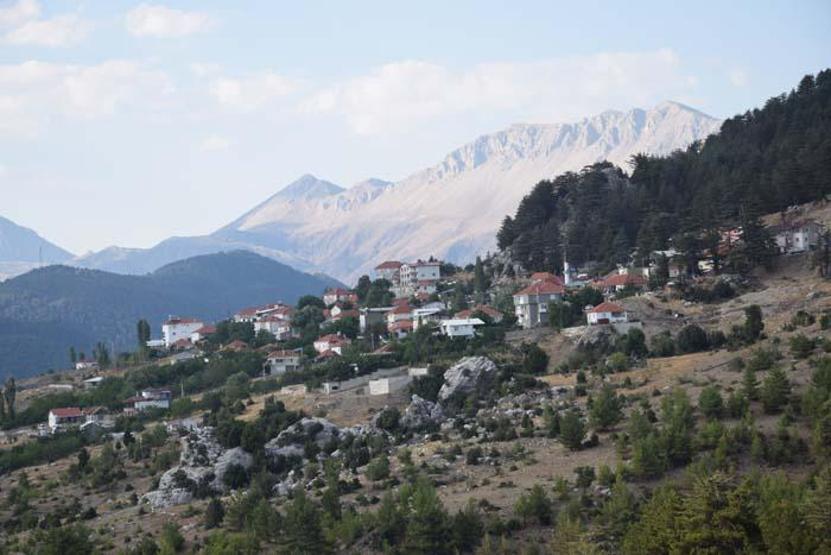 Yaz aylarında nüfusu 10 katına çıkıyor, gelen dönmek istemiyor