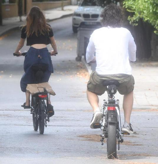 Alina Boz ve Mithat Can Özer bisiklet sürdü