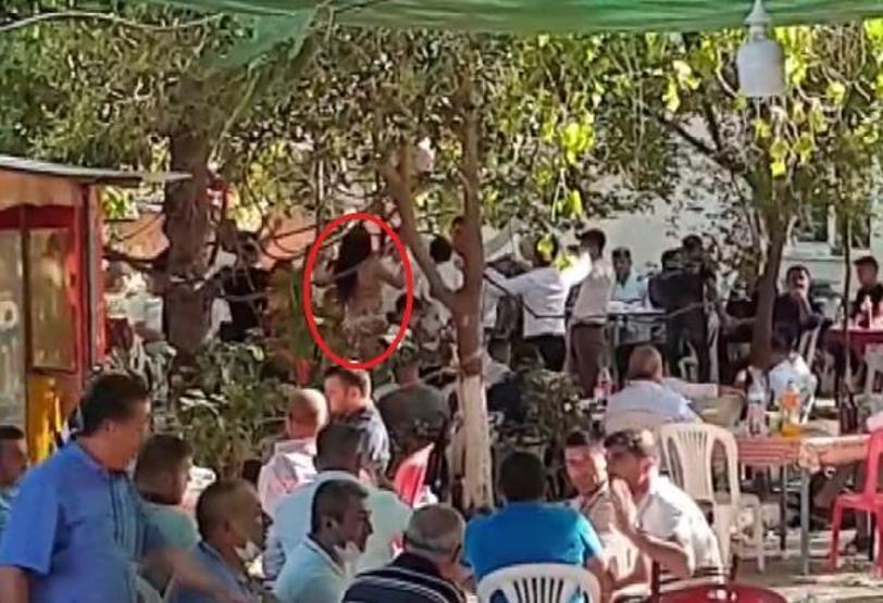Son dakika... Mahalle meydanında, koronavirüse rağmen dansözlü düğün