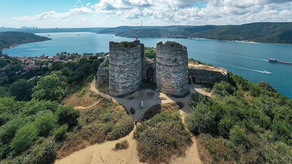 Türkiyenin asırlara meydan okuyan denize nazır kaleleri