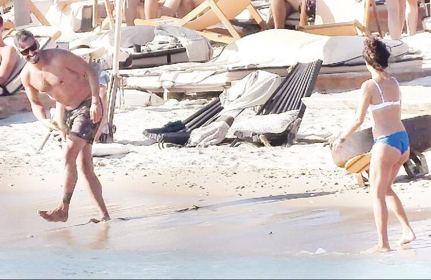 Özge Özpirinçci ile Burak Yamantürkün plaj tenisi