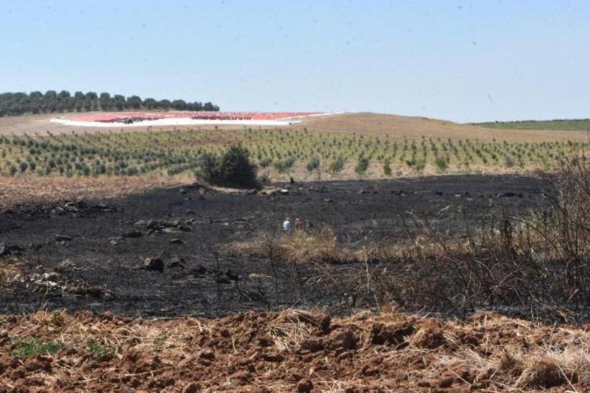 Son dakika... Meteor yangını olduğu iddia edilen alanda mıknatıslarla gök taşı aradılar