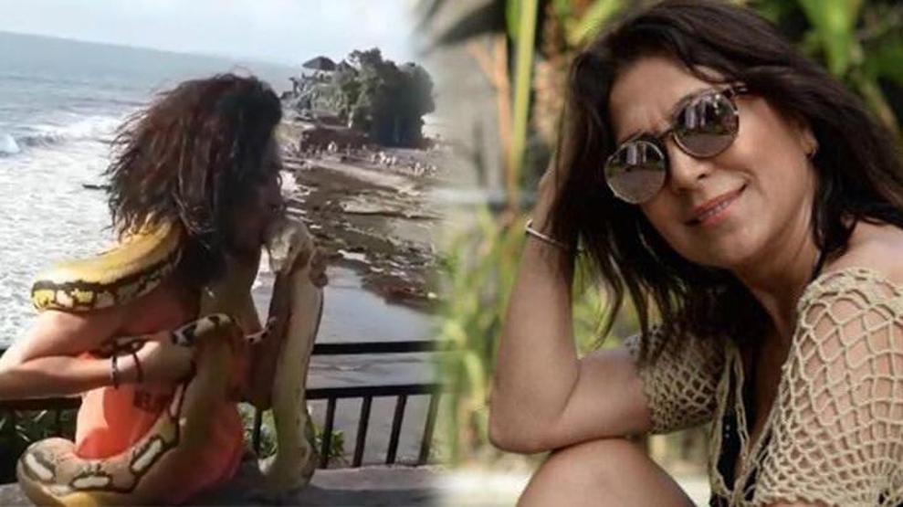 Asuman Dabak plajda şen kahkahasıyla dikkat çekti