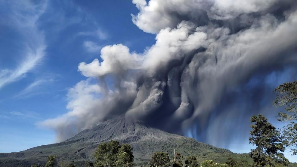 Sinabung Yanardağında hareketlilik