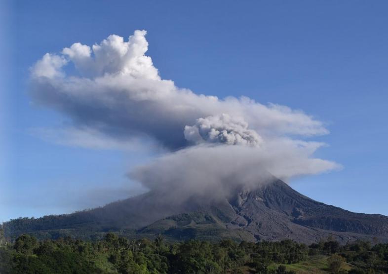 Sinabung Yanardağında hareketlilik