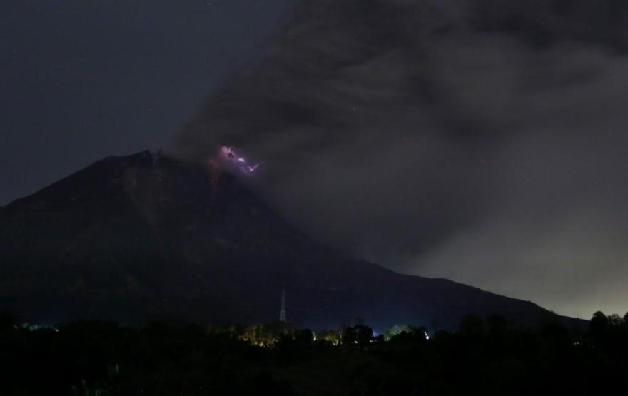 Sinabung Yanardağında hareketlilik