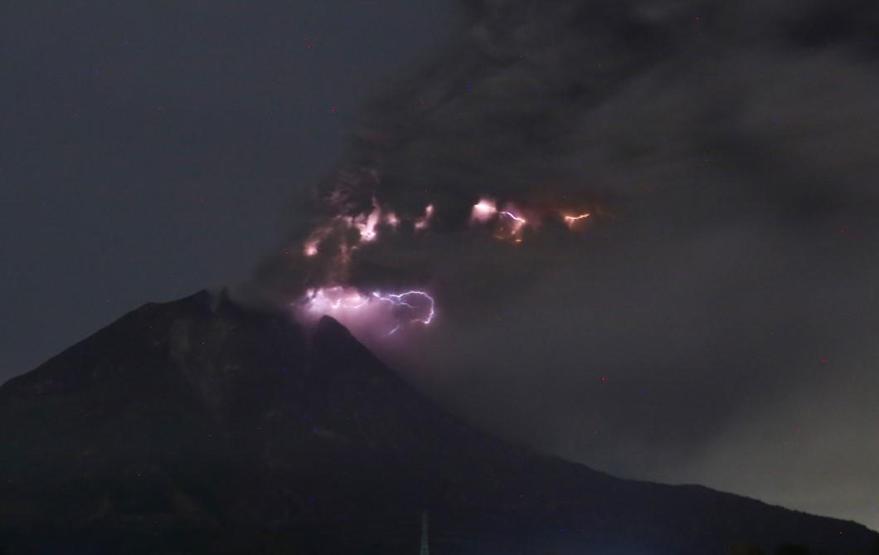 Sinabung Yanardağında hareketlilik