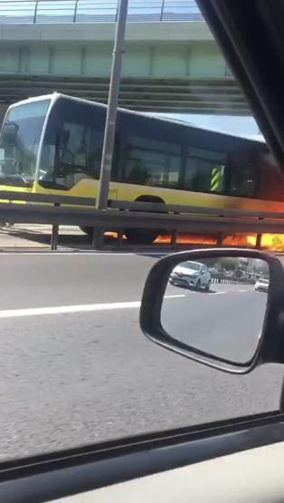 Son dakika... İstanbulda korkutan metrobüs yangını