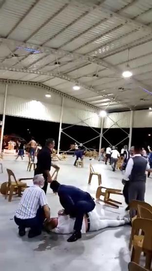 İstek parça kavgası Sandalyeler havada uçuştu