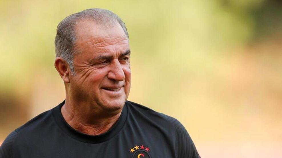 Son dakika... Galatasarayda sürpriz ayrılık